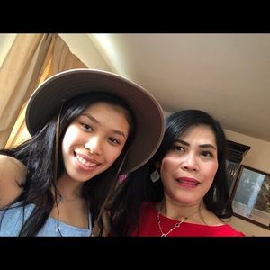 Meet your Posher, Lisa